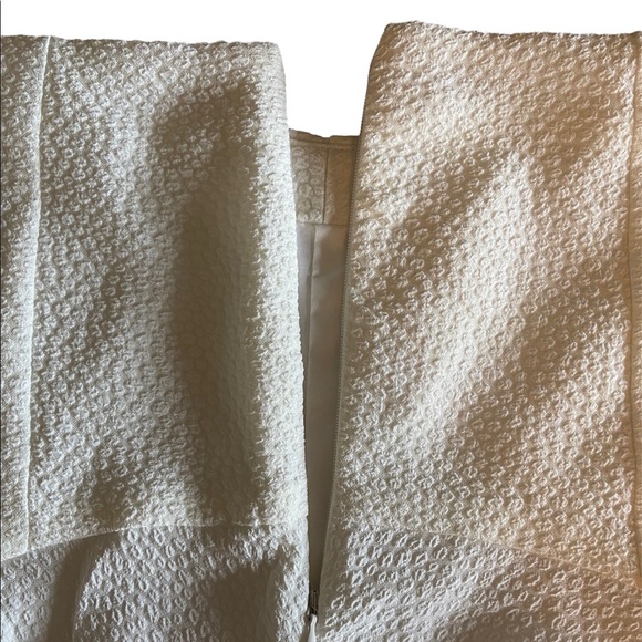 🌟 2/$30🌟 Mini mermaid white skirt - size small - Picture 4 of 8